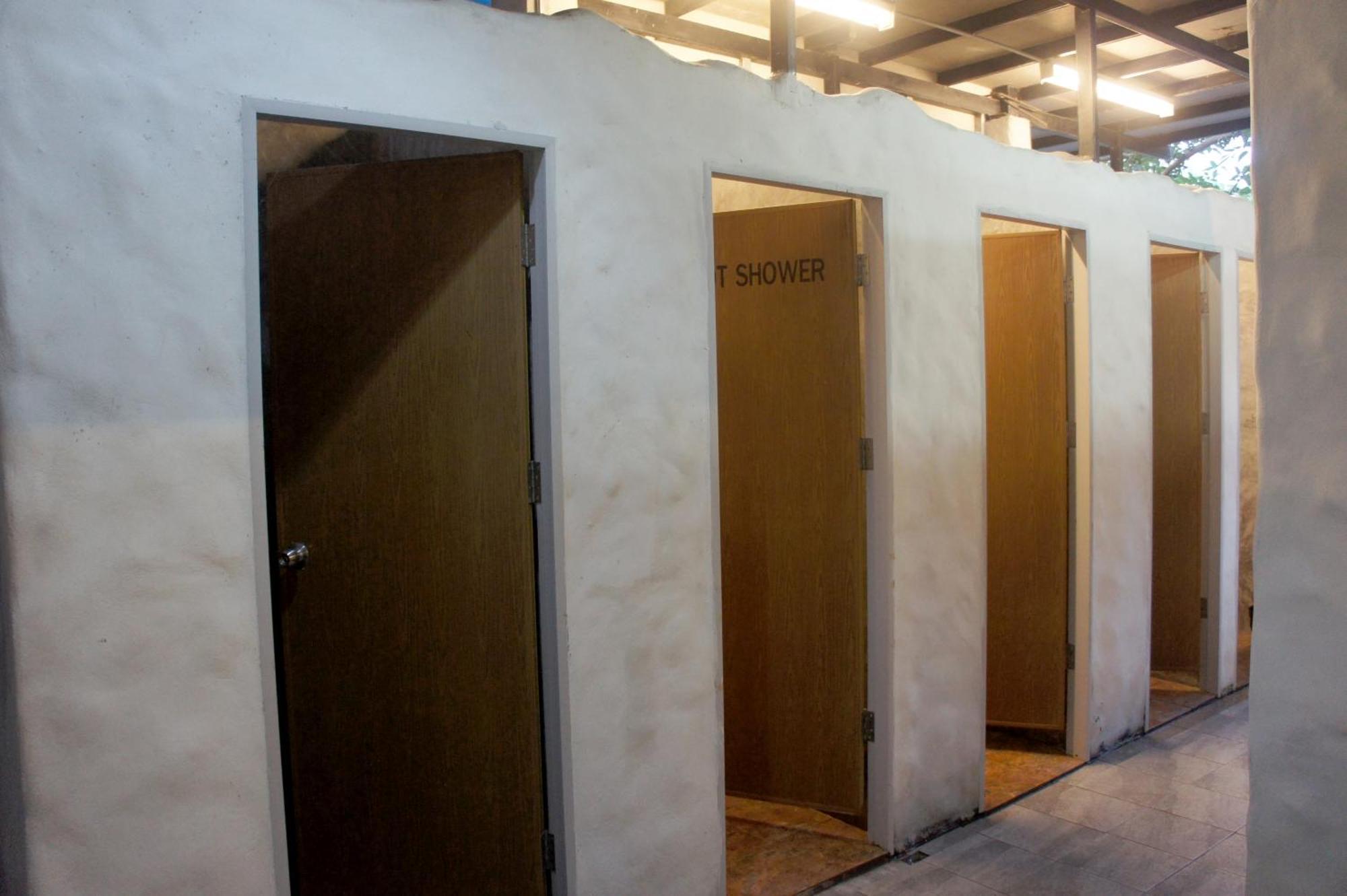 White Jail At Koh Tao Hostel Экстерьер фото