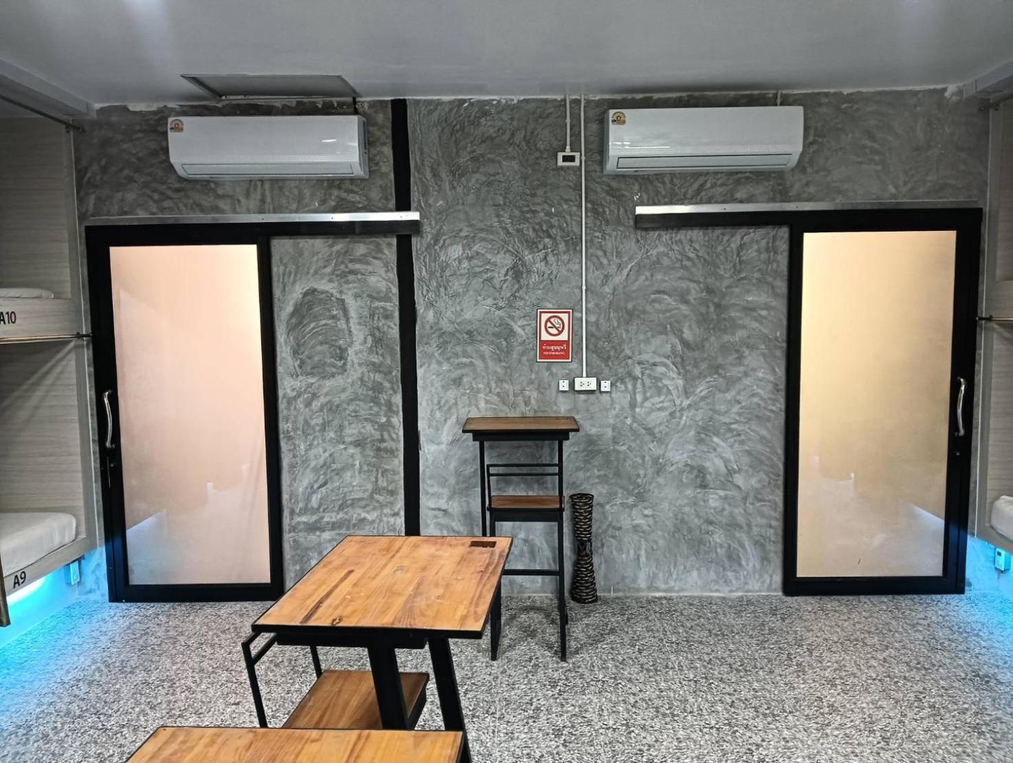 White Jail At Koh Tao Hostel Экстерьер фото
