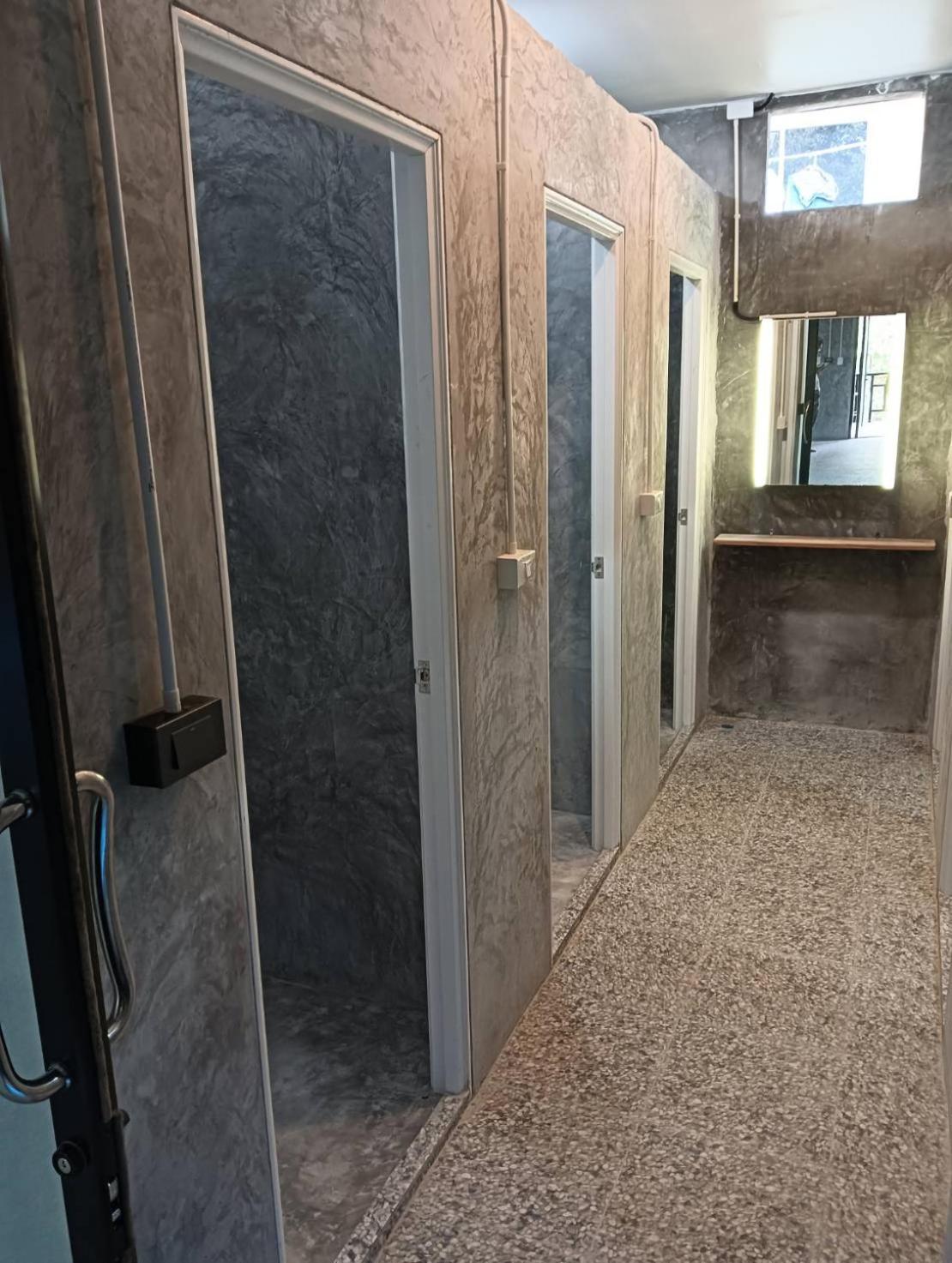 White Jail At Koh Tao Hostel Экстерьер фото