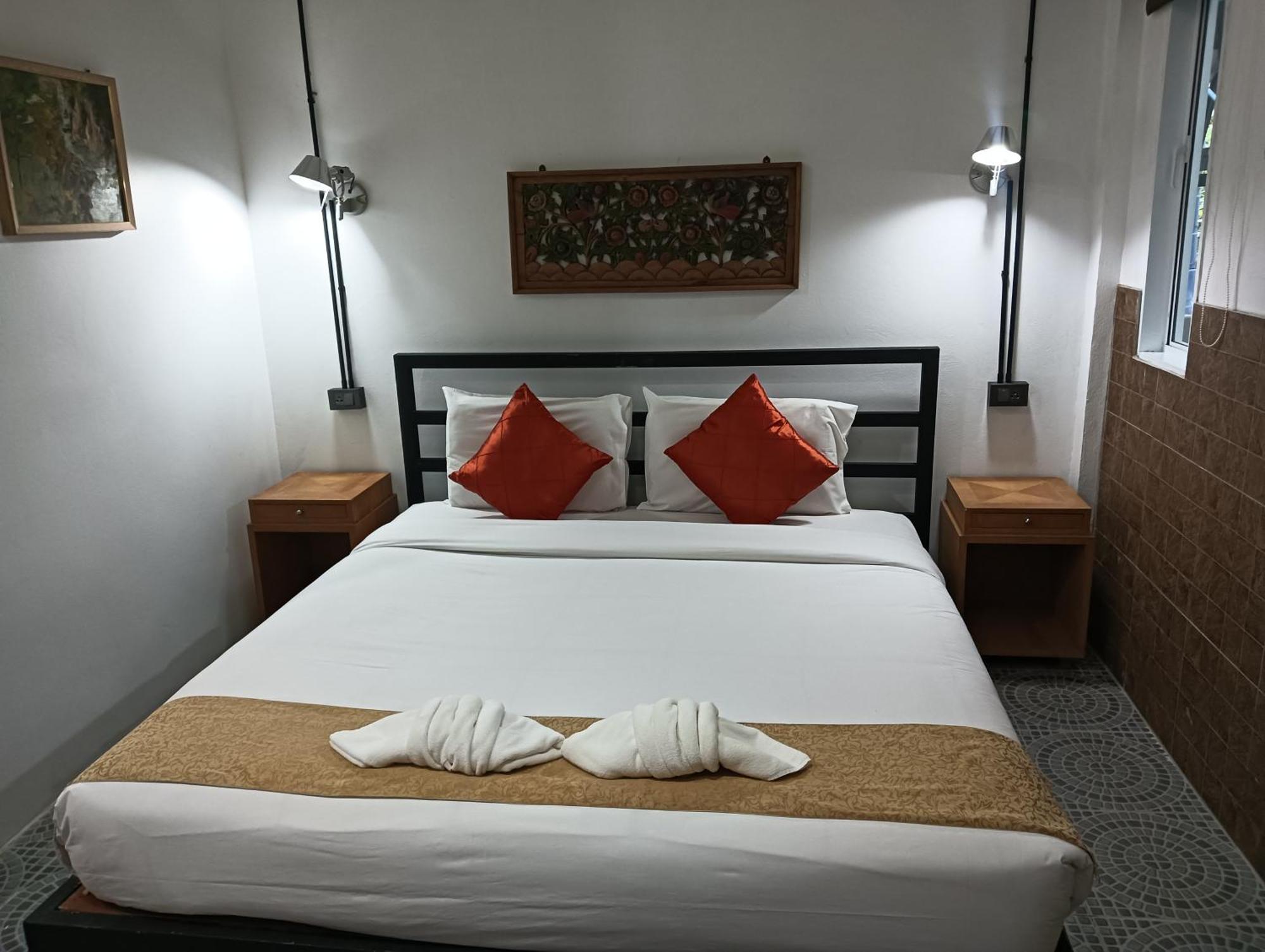 White Jail At Koh Tao Hostel Экстерьер фото