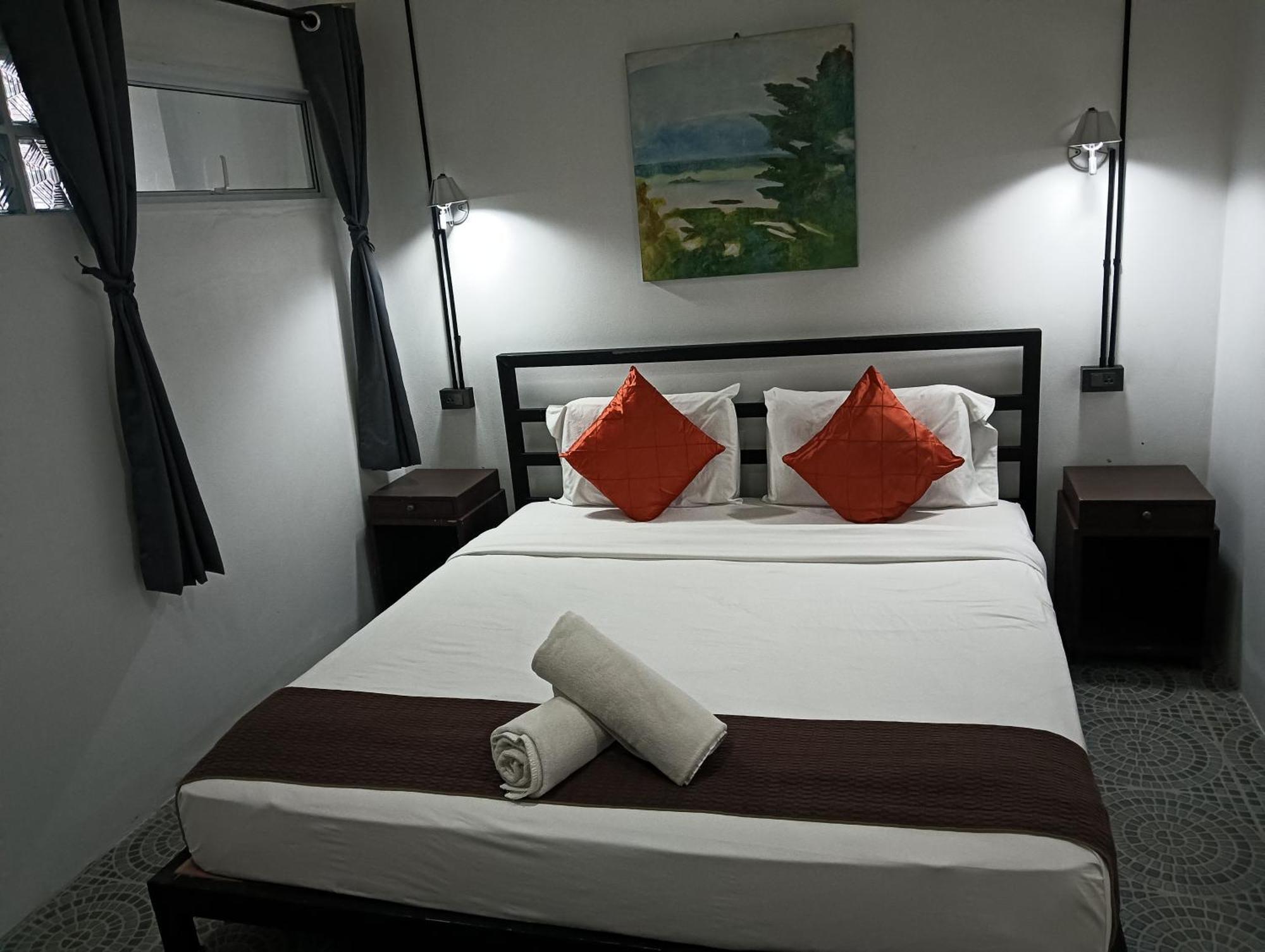 White Jail At Koh Tao Hostel Экстерьер фото