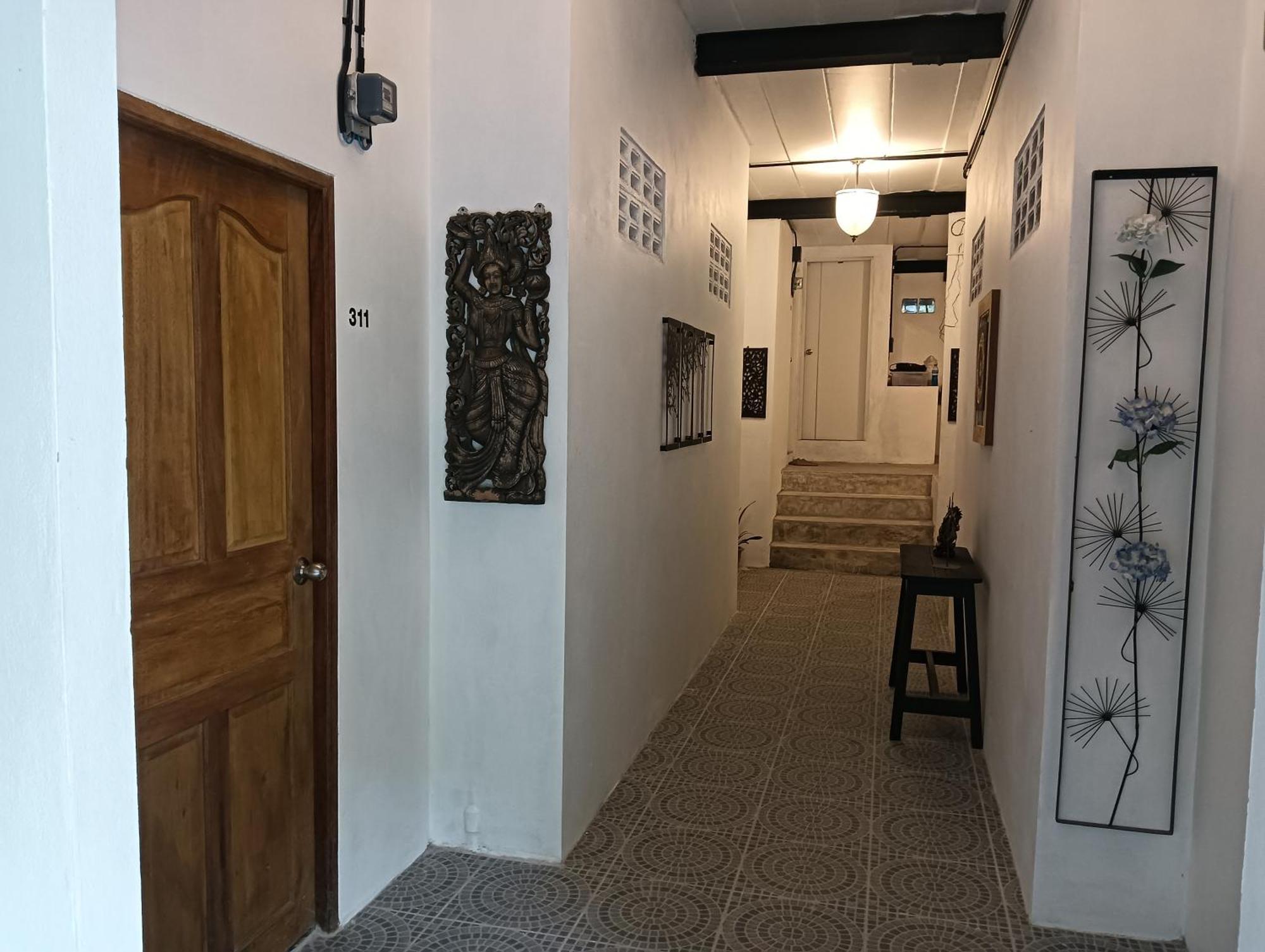 White Jail At Koh Tao Hostel Экстерьер фото