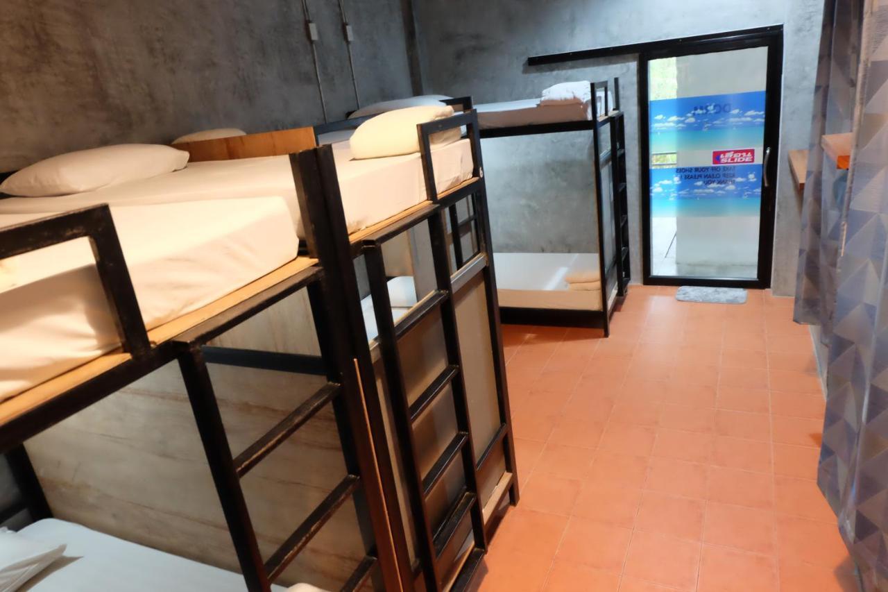 White Jail At Koh Tao Hostel Экстерьер фото