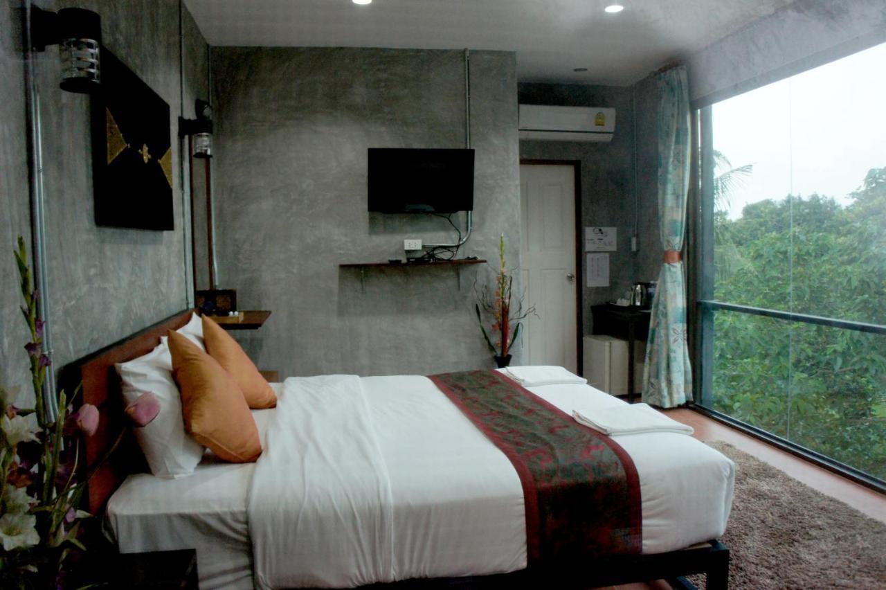 White Jail At Koh Tao Hostel Экстерьер фото