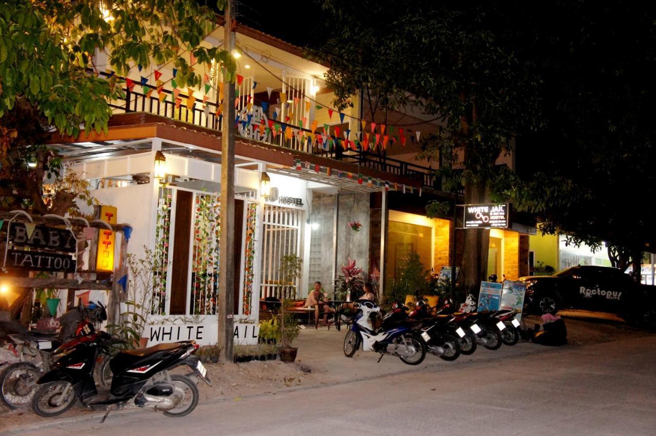 White Jail At Koh Tao Hostel Экстерьер фото